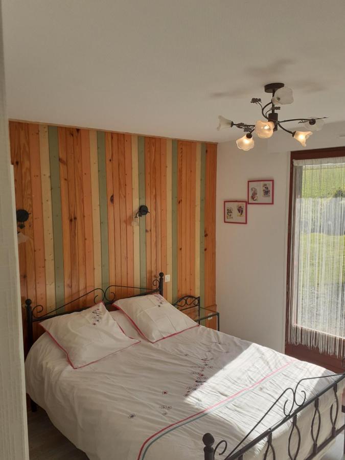 Chez Christine Bed & Breakfast Noyal-Pontivy Екстериор снимка